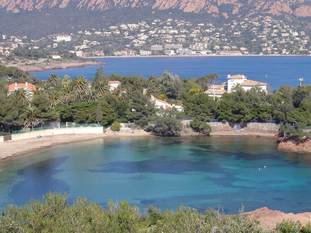 Hôtel de la plage Saint-Raphaël Extérieur photo