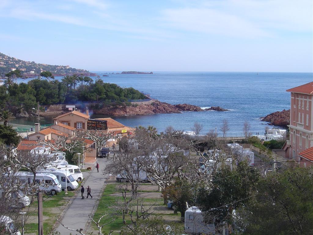 Hôtel de la plage Saint-Raphaël Extérieur photo